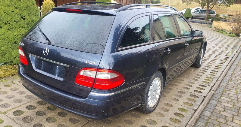 Mercedes-Benz Klasa E cena 11300 przebieg: 224500, rok produkcji 2004 z Bardo małe 254